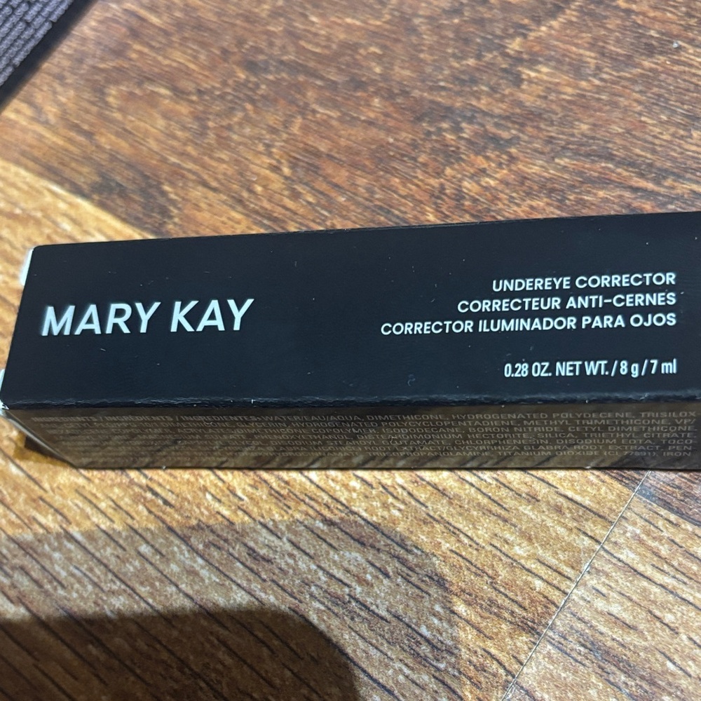 Mary Kay Undereye Corrector